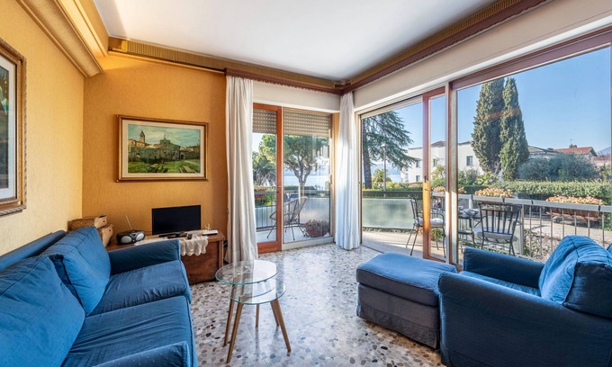 Barbarano Apartment | Apartment 'Spiaggia D'oro Lake View' with Lake View And Wi-Fi