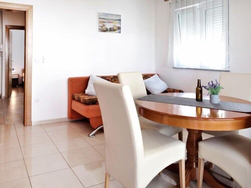 Ugljan Apartment | Apartment Tatjana in Ugljan/Ugljan - 4 persons, 1 bedrooms