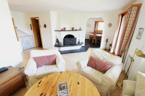 Samedan Apartment | Apartment Tauschna mit Privat-Pool