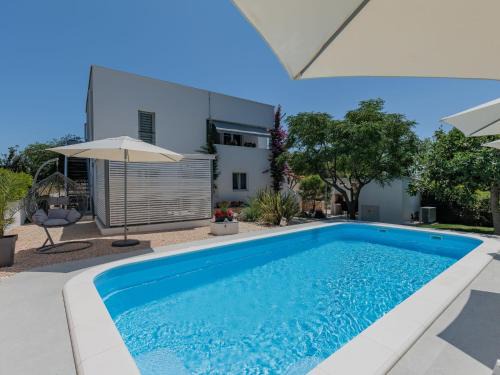 Vir Apartment | Apartment Tome-3 by Interhome