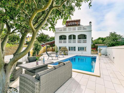 Pridraga Apartment | Apartment Valentina-1 by Interhome