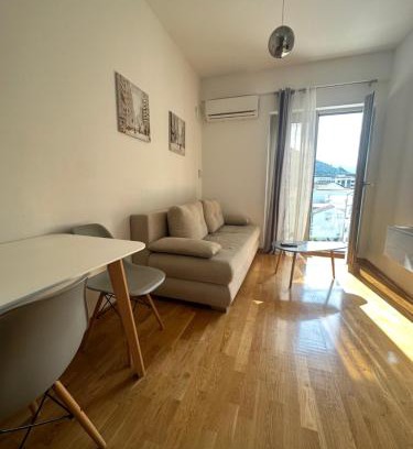Maini Apartment | Apartment ViSi 101