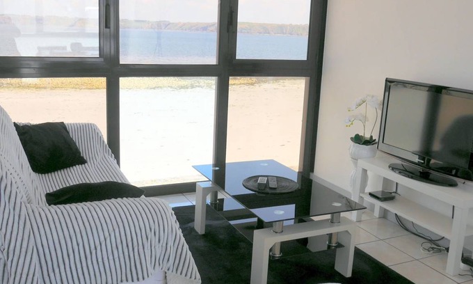 Camaret-sur-Mer Apartment | Apartment with panoramic sea views, Camaret-sur-Mer