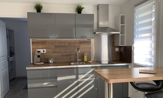 Ranville Apartment | Apartment with garden * At Moulin Anoy *