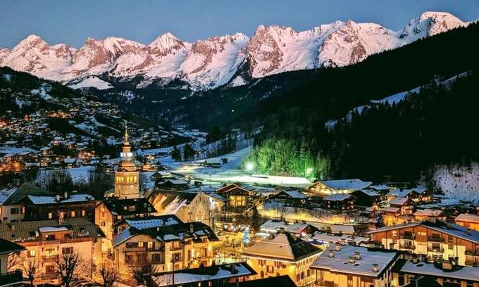 Le Grand-Bornand Apartment | Apartment with mountain and village views