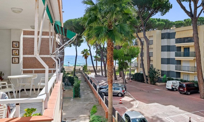 Cambrils Apartment | Apartment with terrace and parking 50m beach