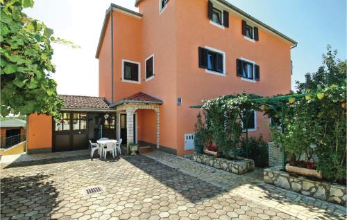 Zbandaj Apartment | Apartment Zbandaj Zbandaj Iii