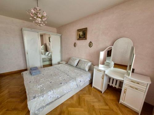 Pozniaky Apartment | Аpartments at the Pecherska metro station