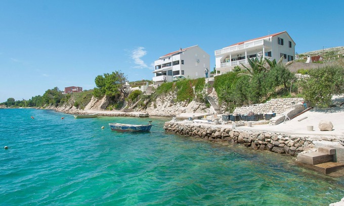 Vlasici Apartment | Apartments Beachfront Ante (28991-A3) - Vlasici - island Pag