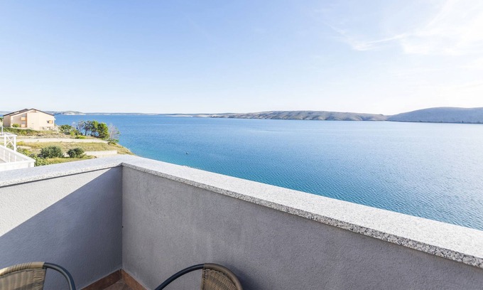 Vlasici Apartment | Apartments Beachfront Ante (28991-A6) - Vlasici - island Pag
