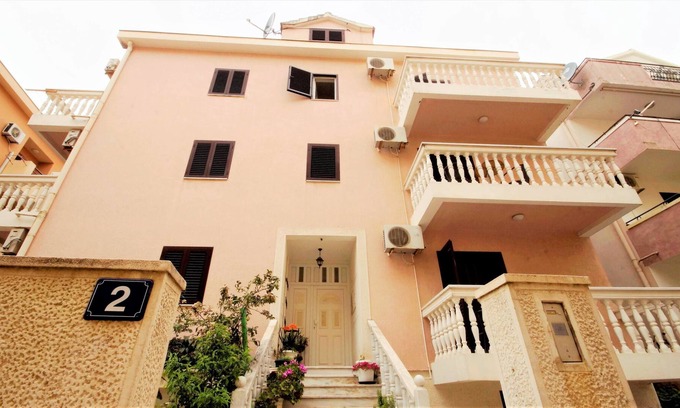 Maini Apartment | Apartments Glomazic