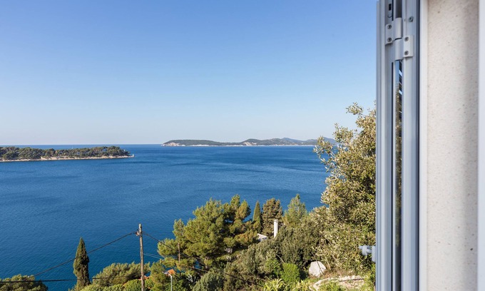 Lozica Apartment | Apartments Lovro - Duplex One Bedroom Apartment with Terrace and Partial Sea View (1)