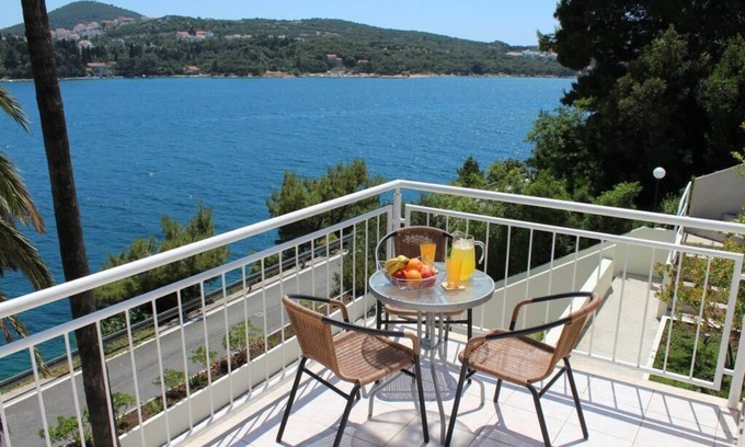 Lozica Apartment | Apartments Lozica - Standard Studio Apartment with Terrace and Sea View