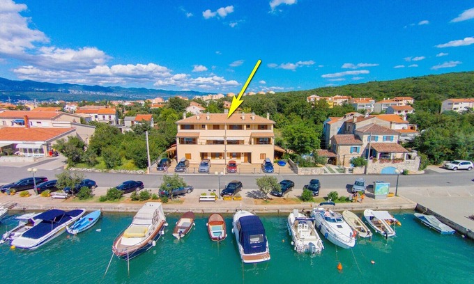 Klimno Apartment | Apartments Marjanca, (16179), Klimno, hr