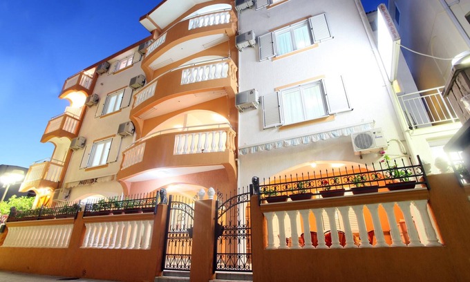 Maini House | Apartments Memidz