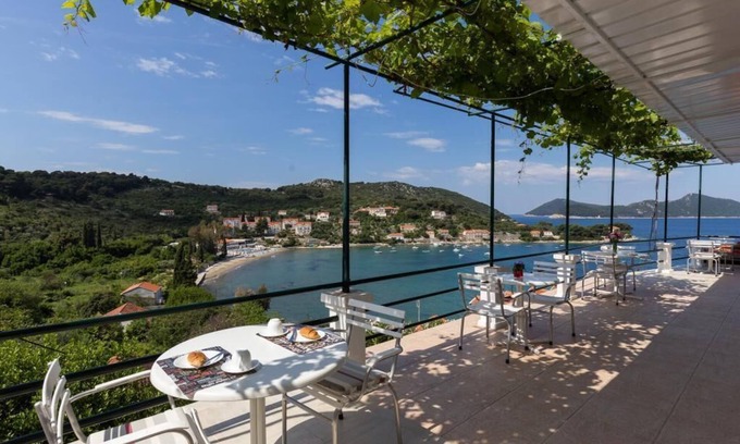 Kolocep Island Apartment | Apartments Miskovic - One Bedroom Apartment with Balcony and Sea view (Middle)