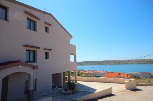 Rtina Apartment | Apartments Njaco