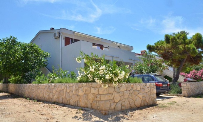 Povljana Apartment | Apartments Vlado, (16208), Povljana, Croatia