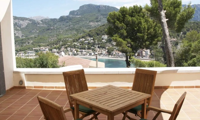 Soller House | Apartments with swimmingpool, terrace and stunning views over the Port de Soller
