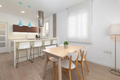 Montolivet Apartment | ApartUP Valencia Opera