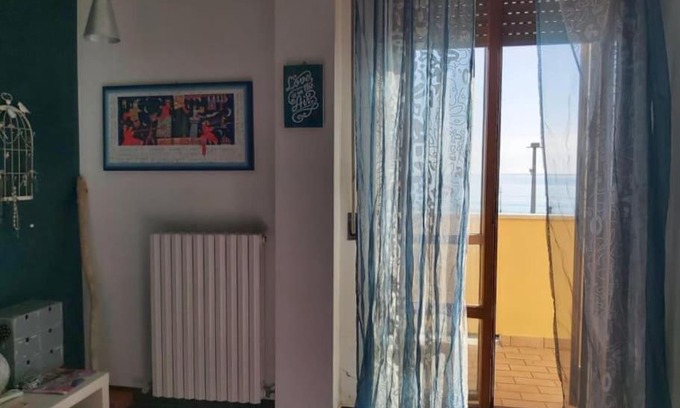 Porto Sant'Elpidio Apartment | Appartamento moderno primissima fila mare