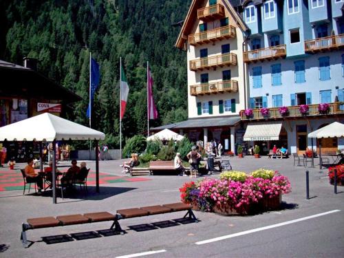 Cogolo Apartment | Appartamento Piazza dei Monari