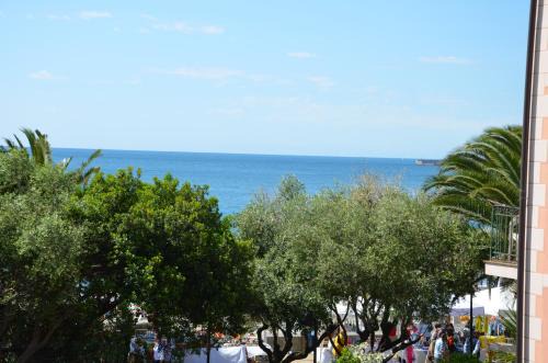 Albisola Superiore Apartment | Appartamento SZ Fronte mare - Seafront apartment