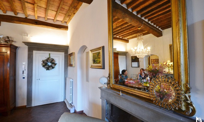 Massa e Cozzile House | Appartamento Storico, Elegante con Vista