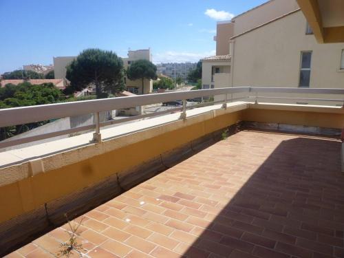 Le Port Apartment | Appartement 3 Pièces avec Terrasse et Parking Sécurisé - FR-1-750-95