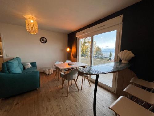 Publier Apartment | Appartement avec piscine et parking à Évian-les-Bains - FR-1-498-109