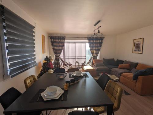 Epinal Apartment | Appartement confortable à Épinal, 2 chambres, wifi, parking, petit chien accepté - FR-1-589-766