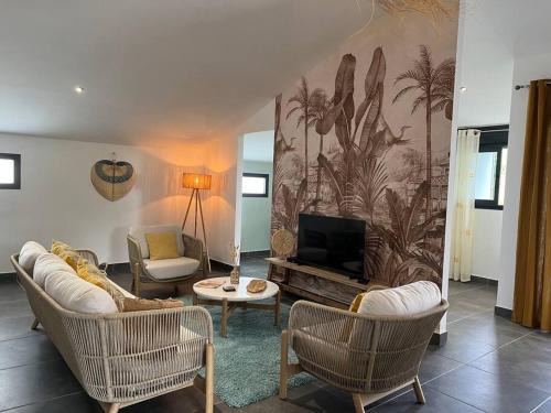 La Saline Les Bains Apartment | Appartement Cosy en Front de Mer