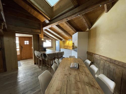Les Carroz-d'Araches Apartment | Appartement Cosy 3 Chambres, Centre-Ville, Proche Pistes, Parking, Wifi - FR-1-572-273