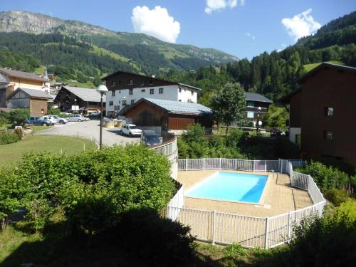 Areches Apartment | Appartement cosy pour 4 avec piscine et balcon à Arêches-Beaufort - FR-1-342-254