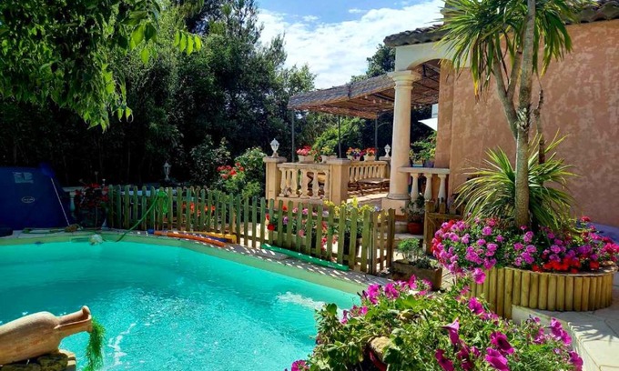 Salon-de-Provence Apartment | Appartement d'une chambre avec piscine partagee jacuzzi et jardin clos a Salon de Provence