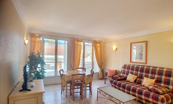 Lamalou-les-Bains Apartment | Appartement F2 avec Wifi, ascenseur près des Thermes - FR-1-451-139