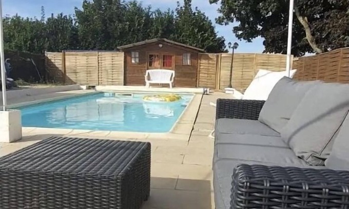 La Ferte-Gaucher Apartment | Appartement F3 Avec Piscine Partage, Plage et Horraire a la Limite