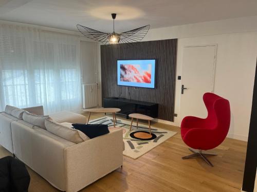 Republique–Point-du-Jour Apartment | Appartement de charme sur les toits de Boulogne !