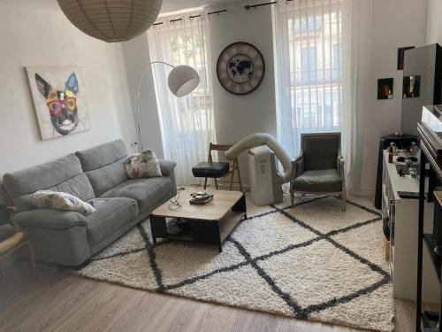 La Celle-sous-Gouzon Apartment | Appartement terrasse à 5 mn des grands buffets