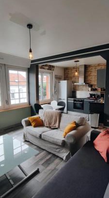 La Celle-sous-Gouzon Apartment | Appartement MODERNE ET RENOVE Capacité 4 personnes, 1 chambre, Terrasse in Dunkerque