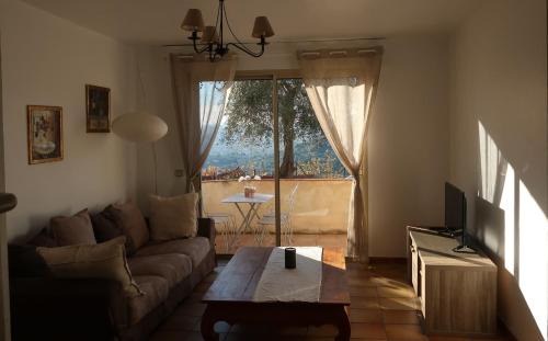 Grasse Apartment | Appartement spacieux et chaleureux à Grasse