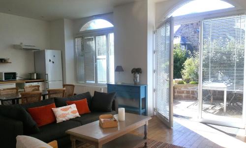 Perros-Guirec Apartment | Appartement spacieux à 200 m de la plage - Hôtel de l'Europe