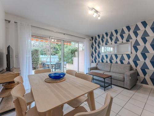 Biscarrosse Plage Apartment | Appartement T2 refait à neuf - 4 pers - Terrasse Ouest - Proche centre - Chiens OK - FR-1-521-237