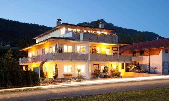 Fieberbrunn Apartment | Appartementhaus Charisma