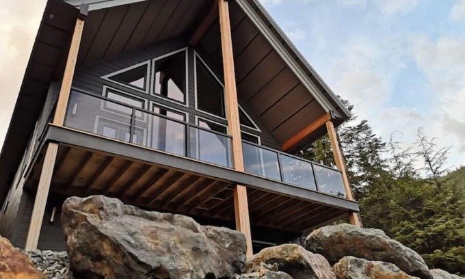 Hemlock Valley Cabin | Après-Ski Lodgen
