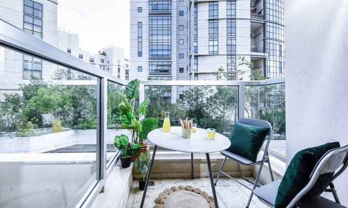 Tel Aviv City Center Apartment | Apt with Balcony In the Heart of TLV