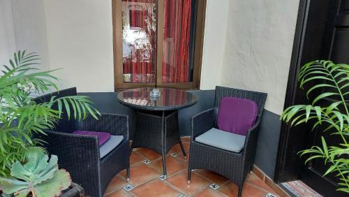 El Guincho Apartment | Aptos Monasterio de San Antonio 2