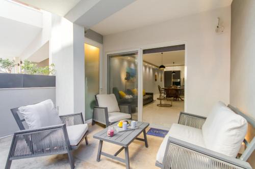 Qawra Apartment | Aquamarine Modern Apart M3 - Happy Rentals