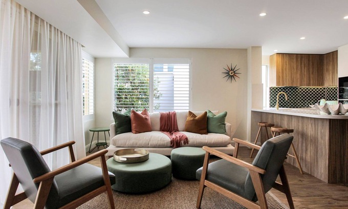 Hawks Nest Apartment | Aquarius Apartment 9