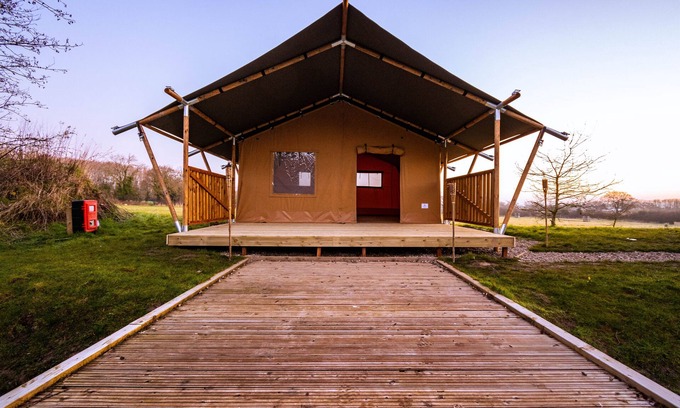 Wrexham Cabin | Arcadia Safari Tent in private 5 acre field
